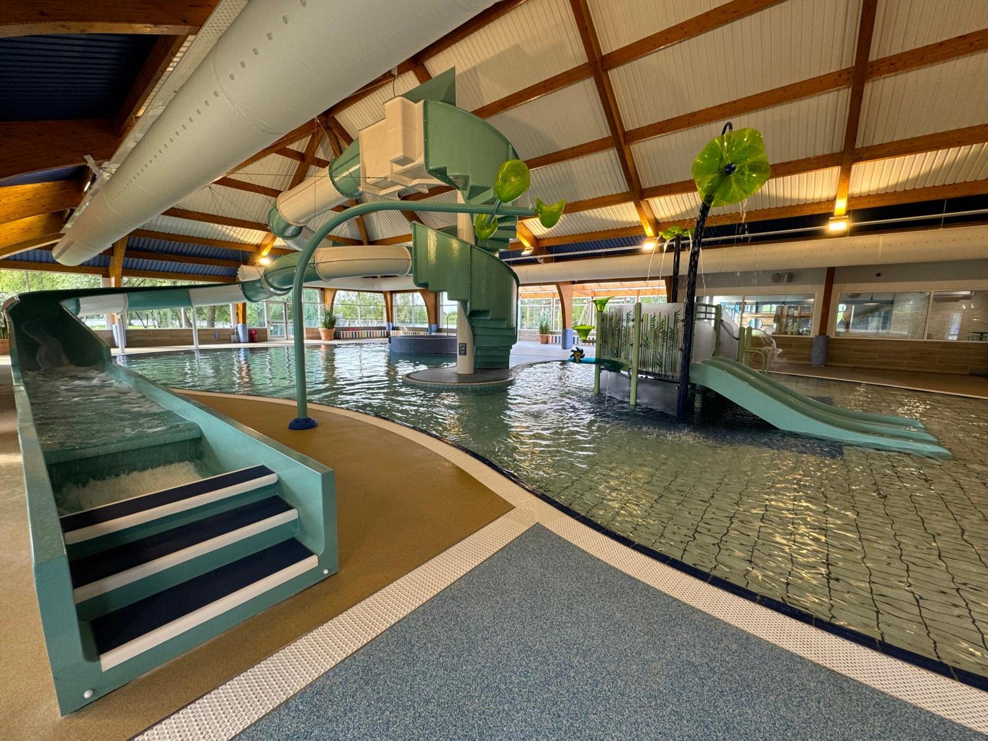 Dragonfly Lodge South Cerney Extérieur photo